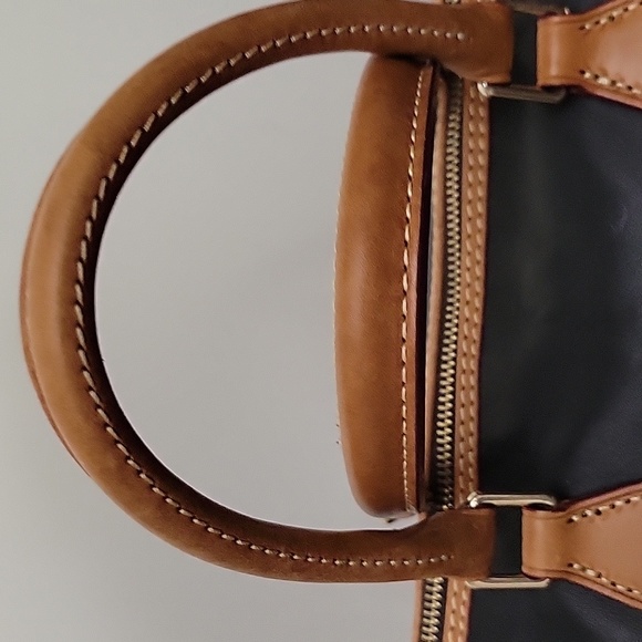 Dooney & Bourke, soft leather satchel, in Navy - Picture 6 of 16